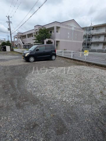 15/17 駐車場