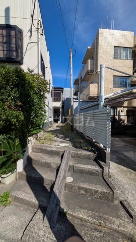 21/23 エントランス