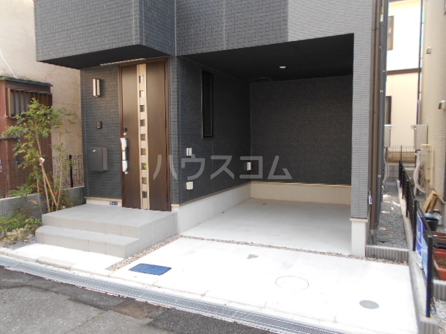 29/30 エントランス