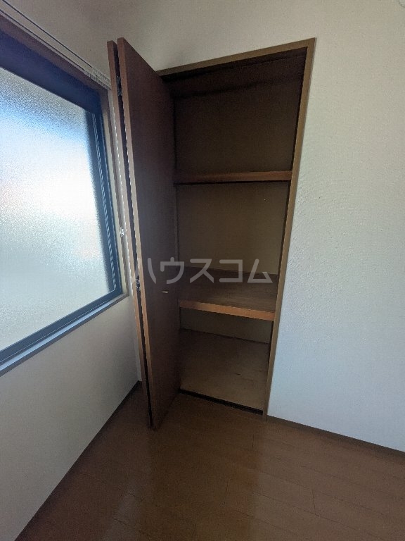 13/30 収納