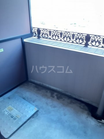 16/27 バルコニー