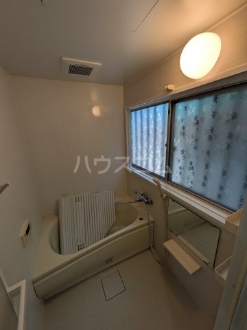 17/30 浴室