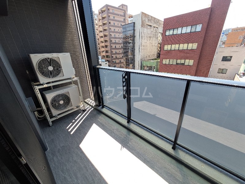 18/27 バルコニー