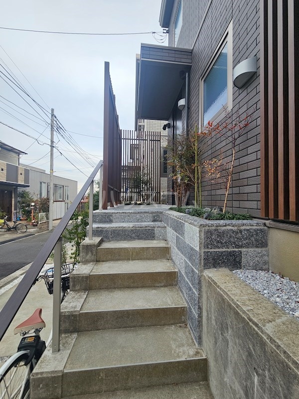 2/5 駐車場