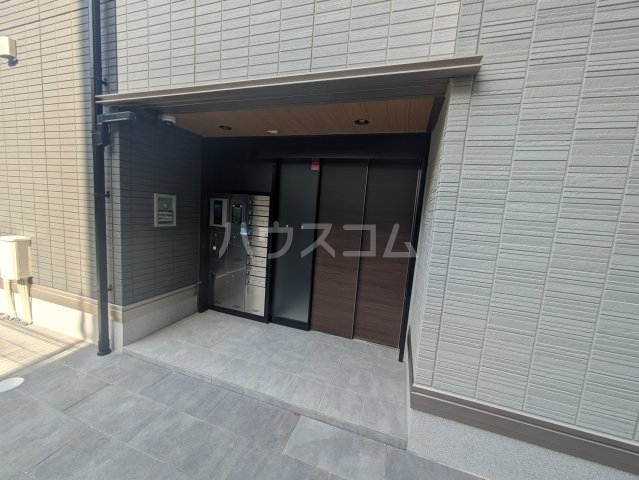 19/24 エントランス