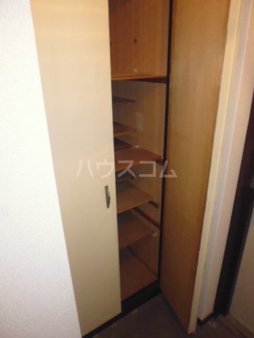 13/30 収納