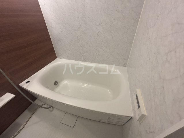 14/30 浴室