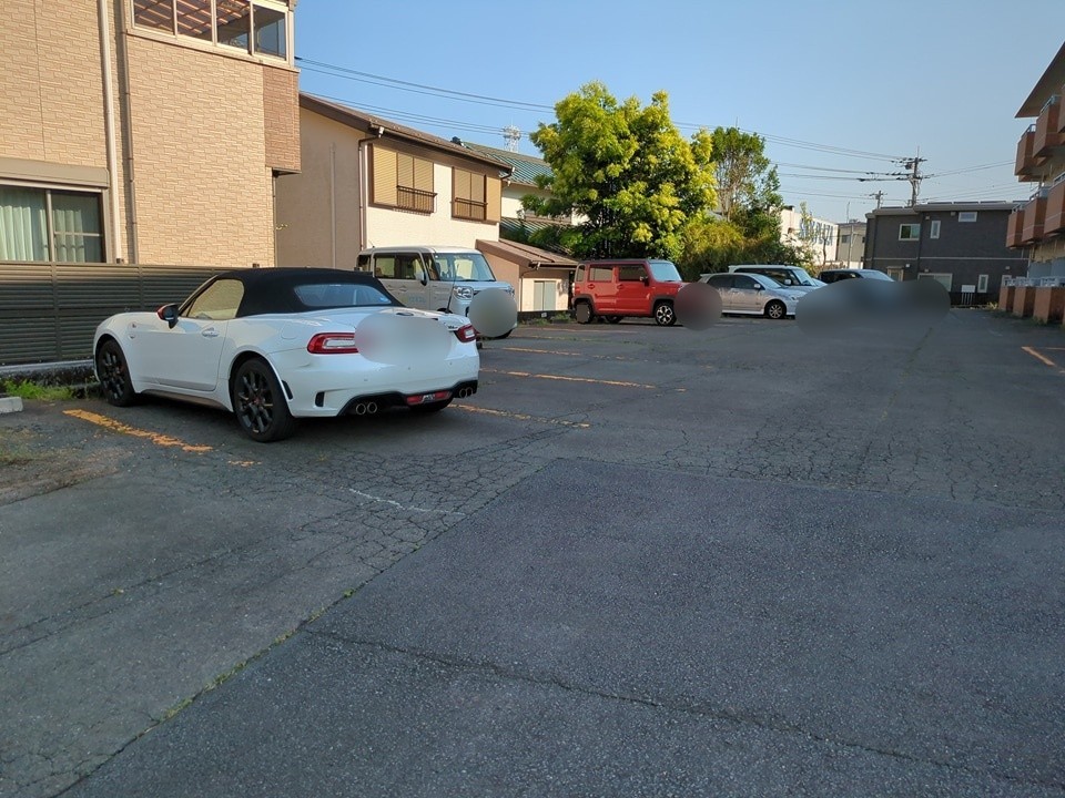 20/20 駐車場