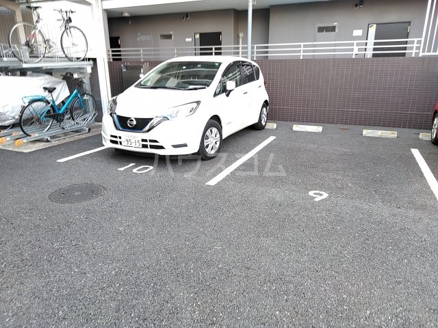 22/30 駐車場