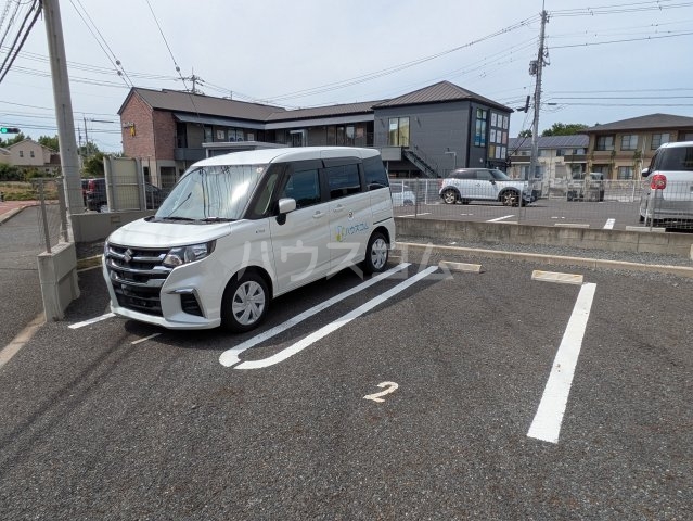 27/30 駐車場
