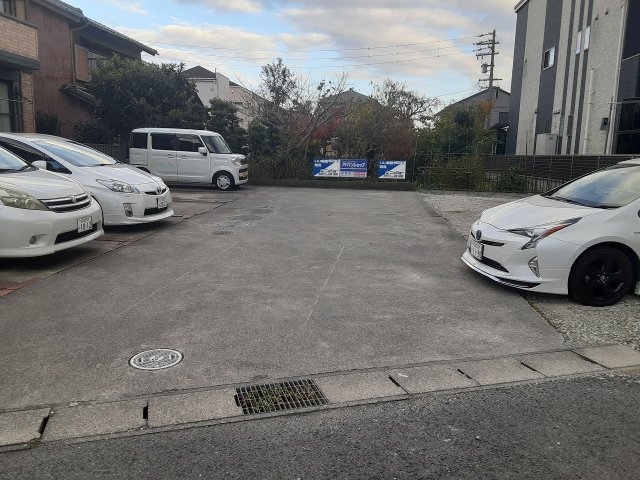 22/29 駐車場