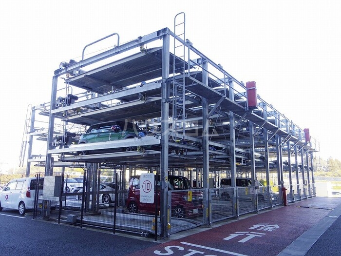 18/23 駐車場