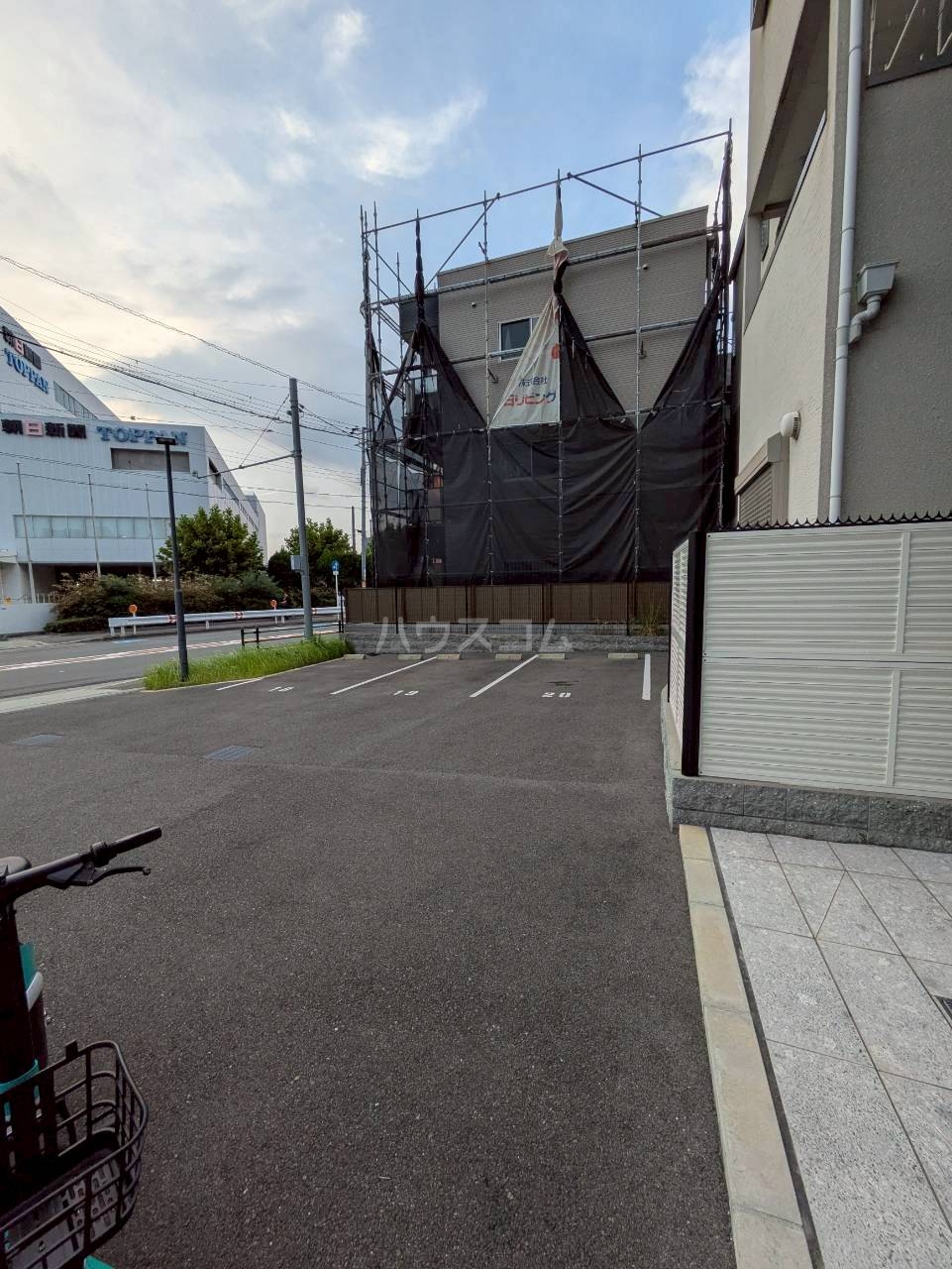 17/26 駐車場