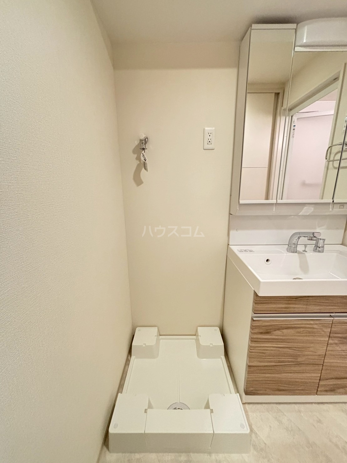 13/30 洗面