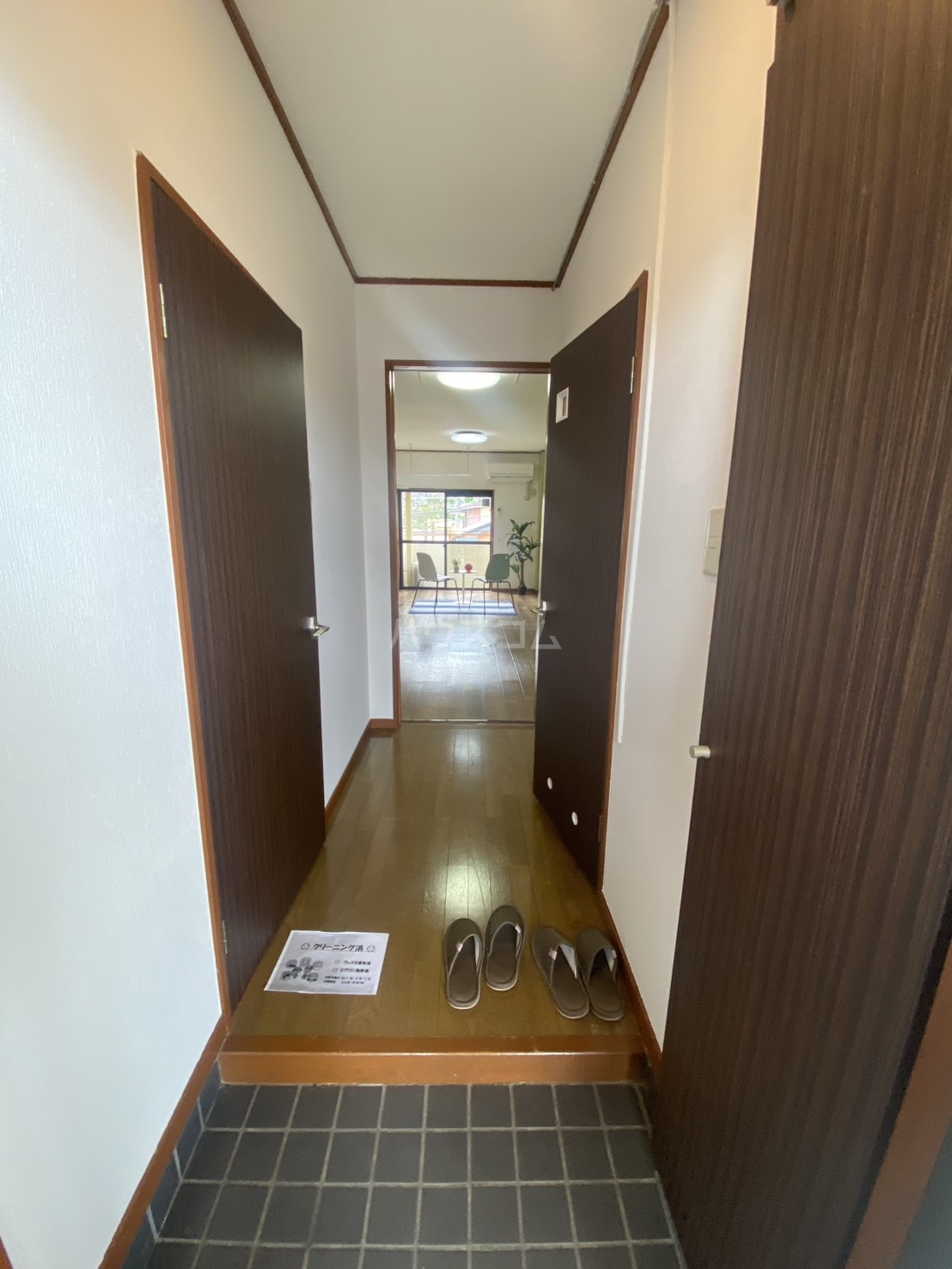 13/30 玄関