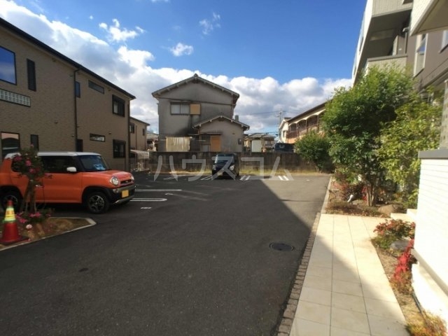 15/25 駐車場
