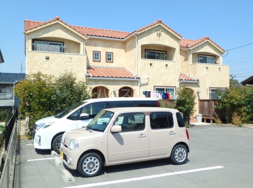 26/30 駐車場