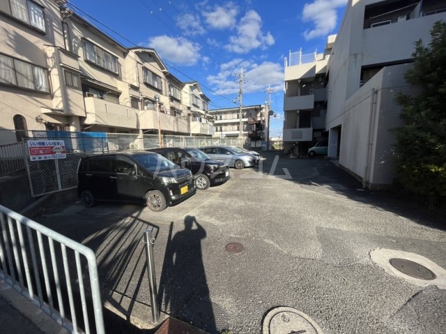 15/16 駐車場
