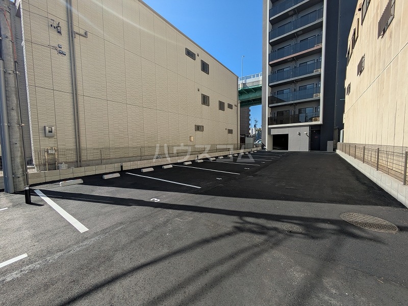 24/29 駐車場
