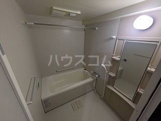 13/21 浴室