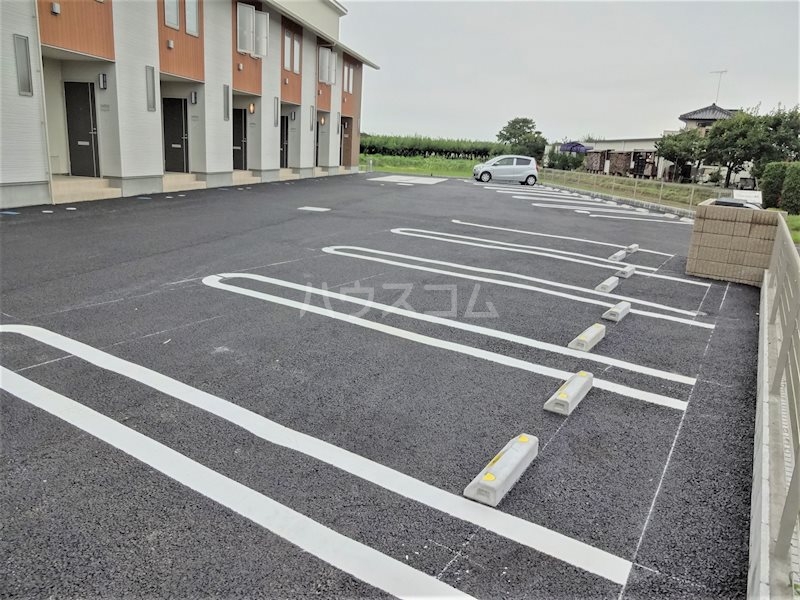 15/18 駐車場