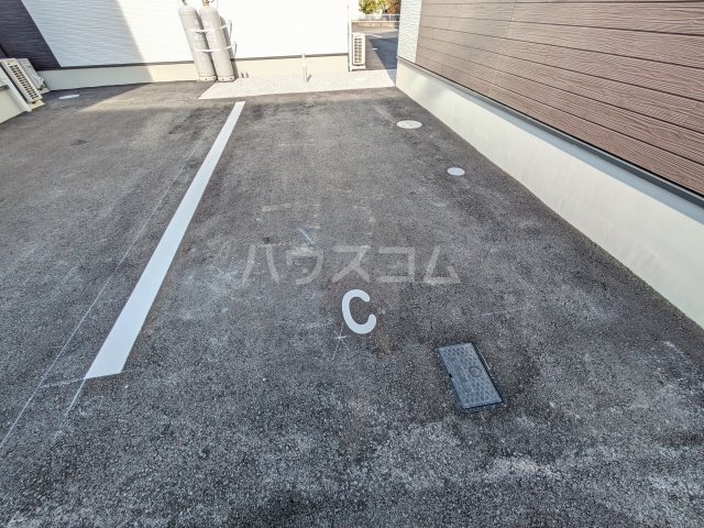 25/27 駐車場