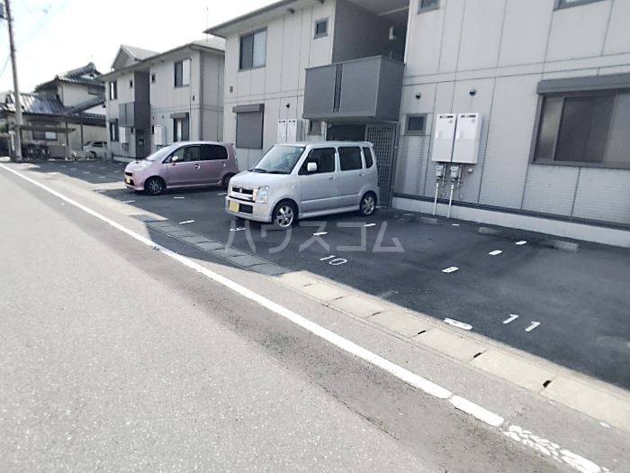 24/30 駐車場
