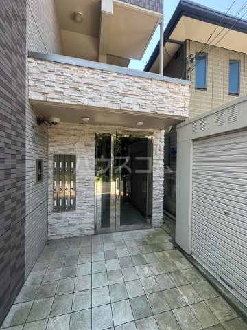 29/30 エントランス