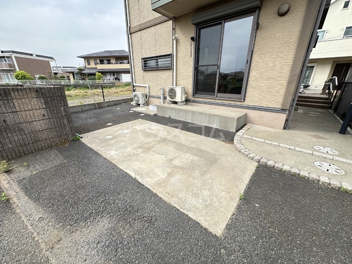 13/13 駐車場