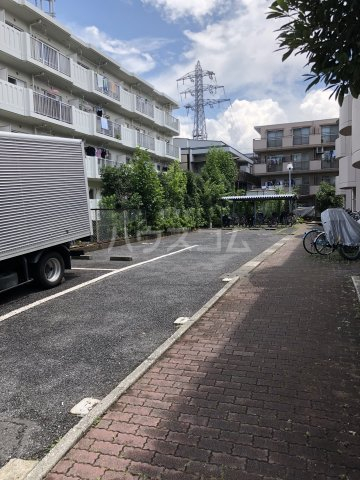 15/23 駐車場