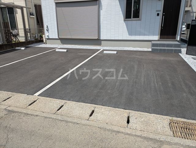 25/30 駐車場