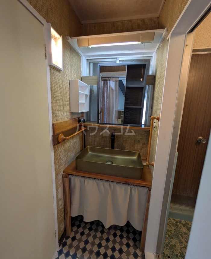 16/30 洗面