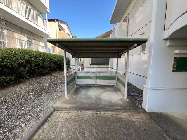 2/6 駐車場