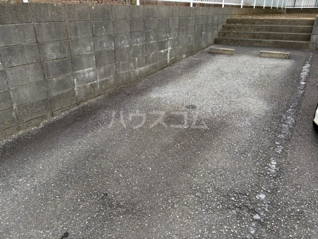 21/22 駐車場