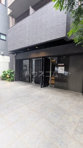 3/4 エントランス
