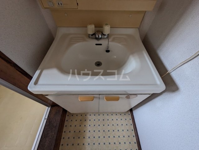 22/30 洗面
