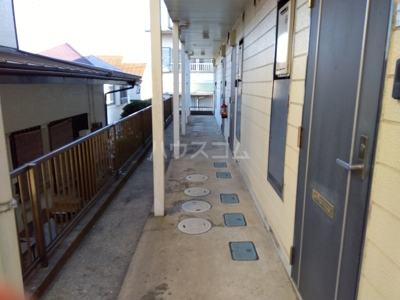 17/27 エントランス