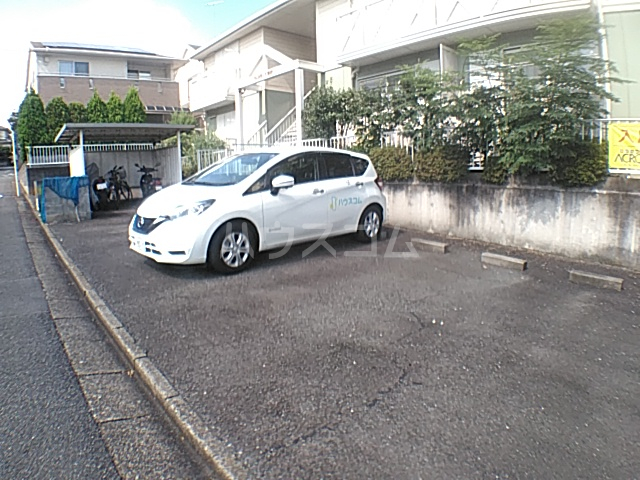 22/30 駐車場