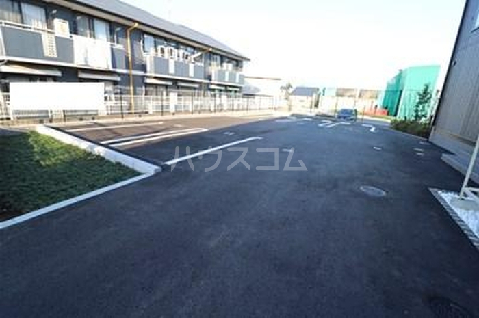 23/27 駐車場