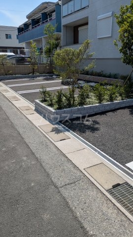 23/25 駐車場