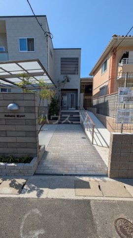 21/24 エントランス