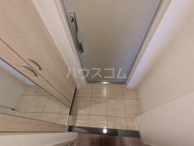 14/30 玄関