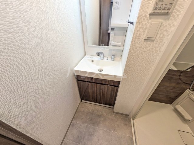 15/30 洗面