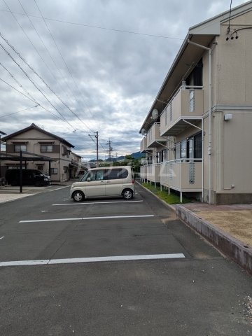 20/30 駐車場