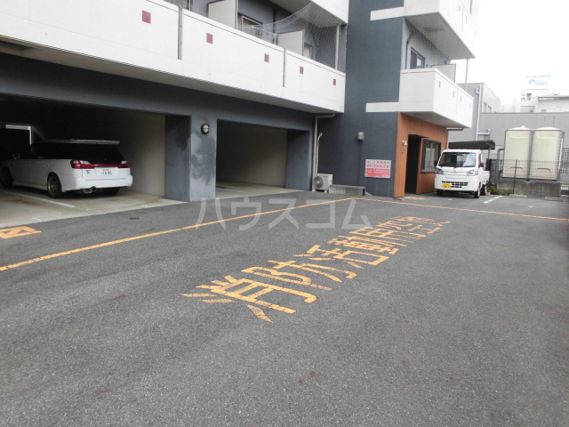 3/7 駐車場