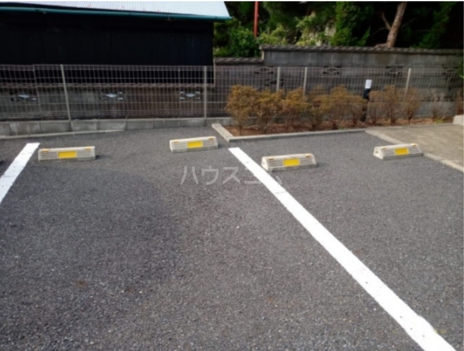2/4 駐車場