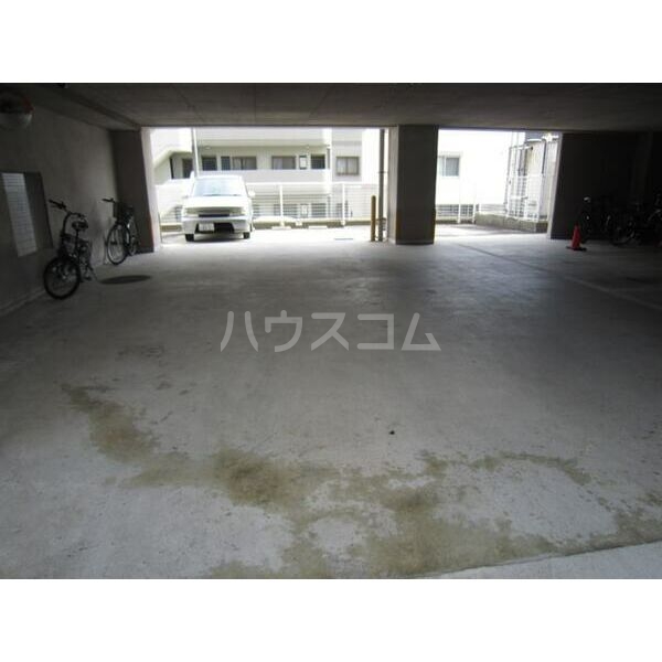 14/22 駐車場