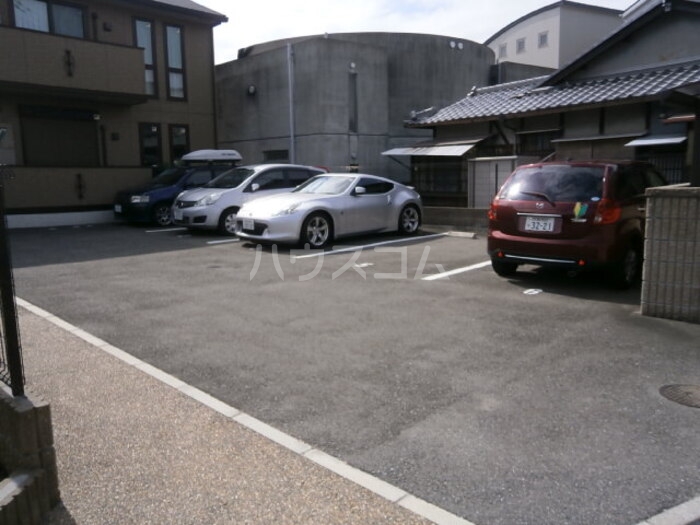 15/17 駐車場