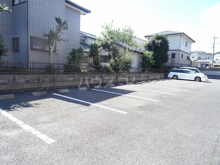 18/20 駐車場