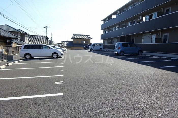 14/16 駐車場